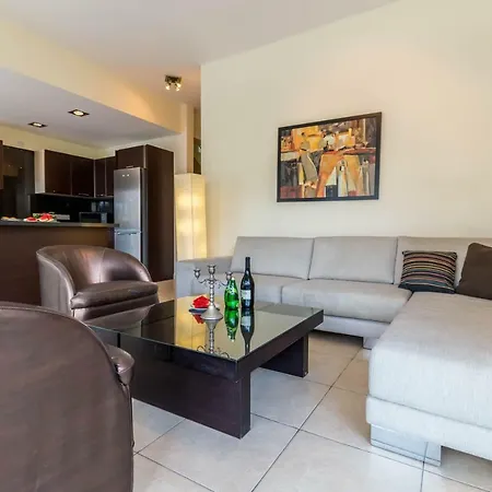 Bay Villa Larnaca