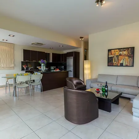 Bay Villa